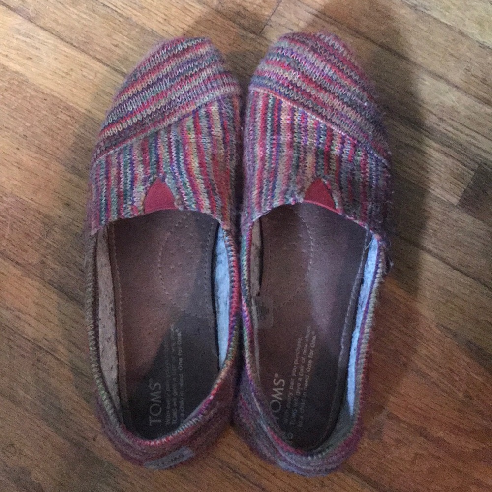 Toms Size 10 Wide.